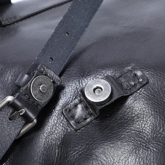 Kleiner schwarzer Lederrucksack | BODO
