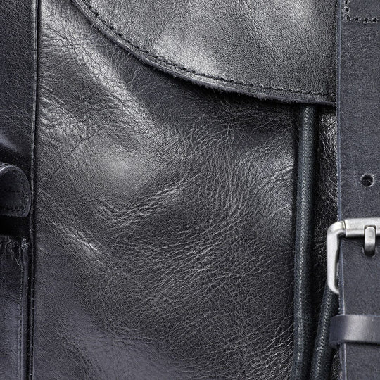 Kleiner schwarzer Lederrucksack | BODO